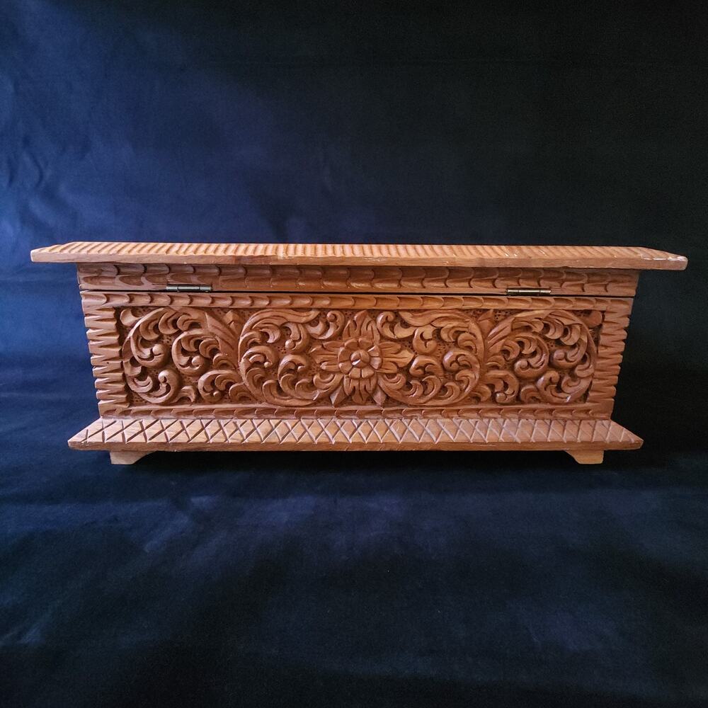 Vintage Kelvin Mfg Hand Carved Teak Wood Jewelry Trinket Box Red Velvet Lined - Picture 9 of 11